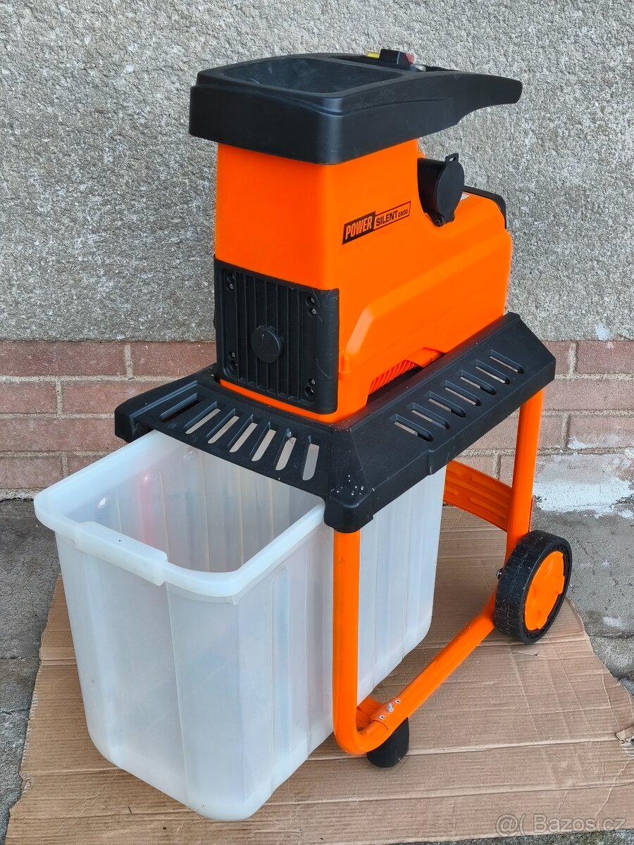 Prodám elektrický Válcový drtič Powersilent 2800 W. - 6