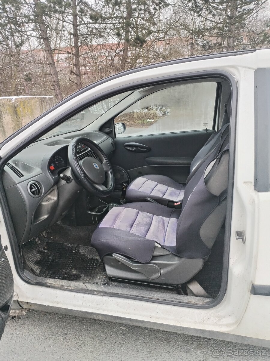 Fiat Punto 1.3 JTD diesel rok 2008 - 6