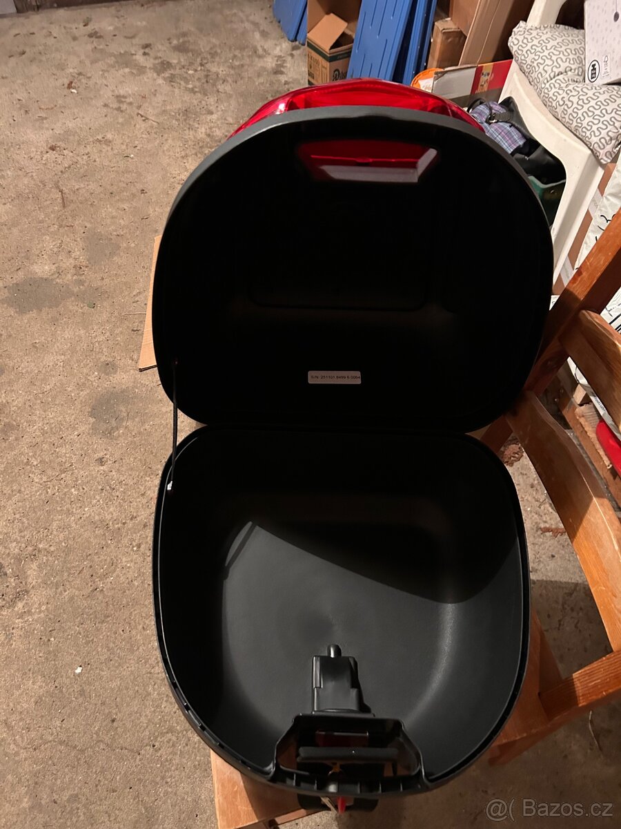 Kufr 38l. Prodám - 6