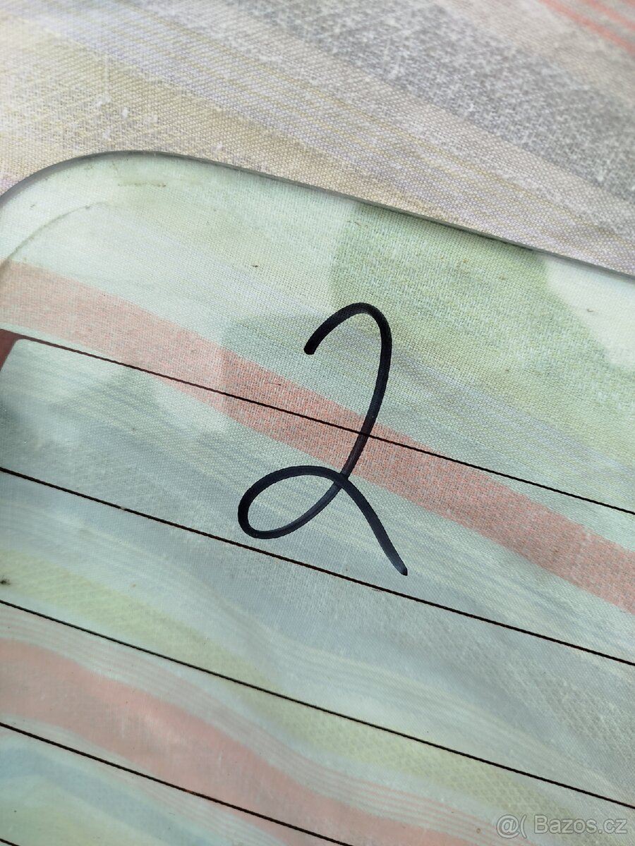 Škoda Felicie sklo kufru - 6