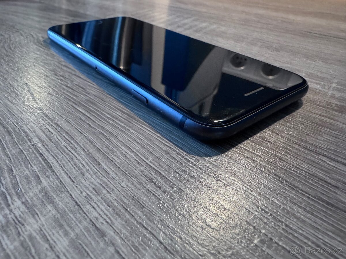 Apple iPhone 8, 64 GB - 6