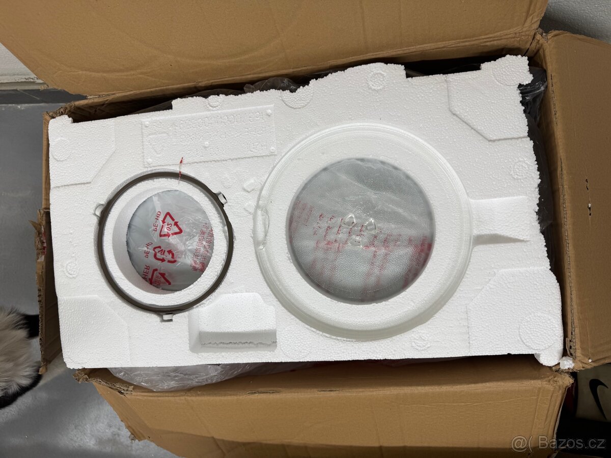 Mikrovlnná trouba Philco - 6