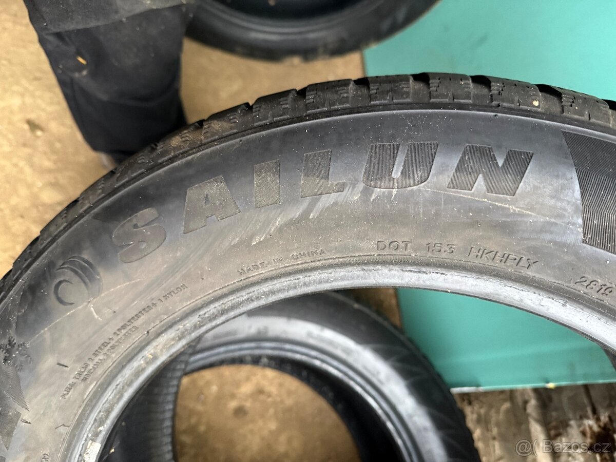 prodám zimní 215/60/17 Sailun - 6