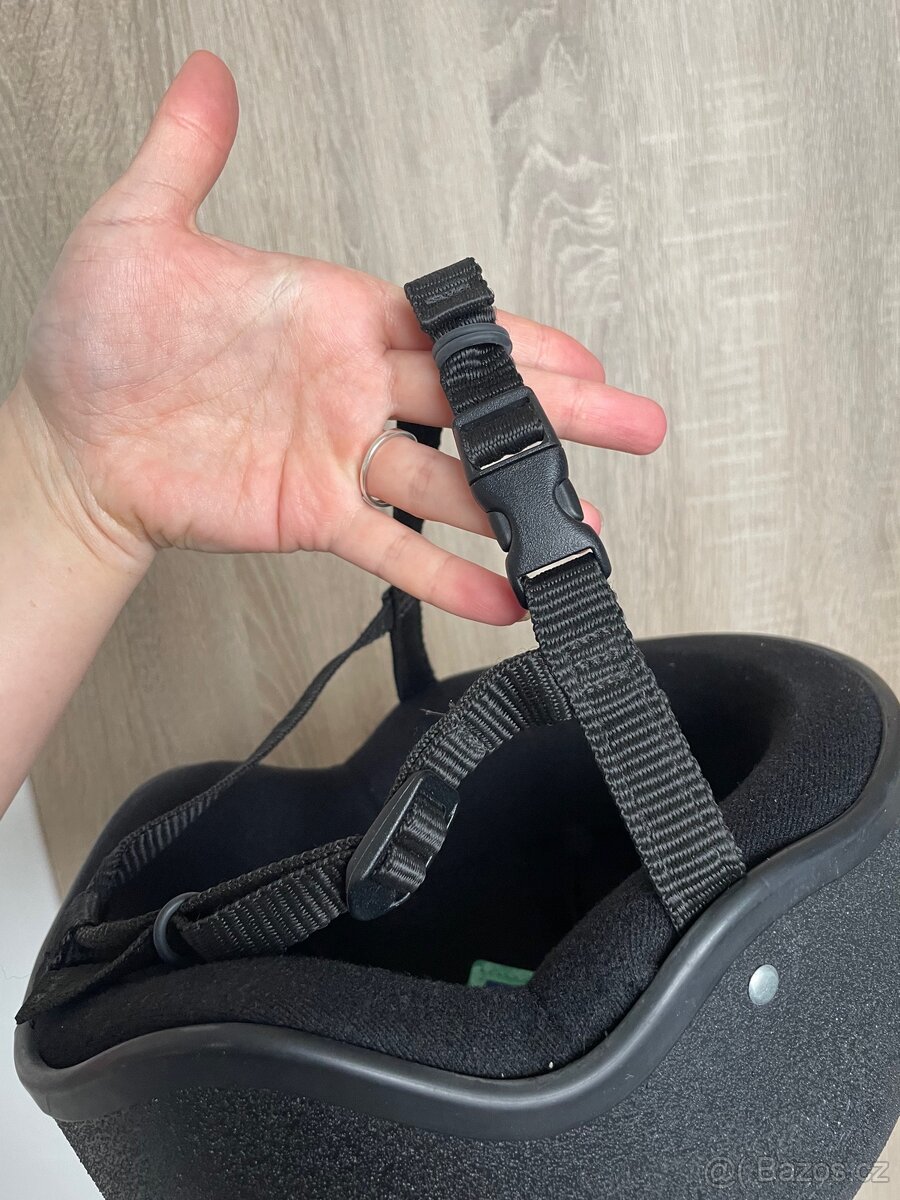 Dostihová přilba - 6