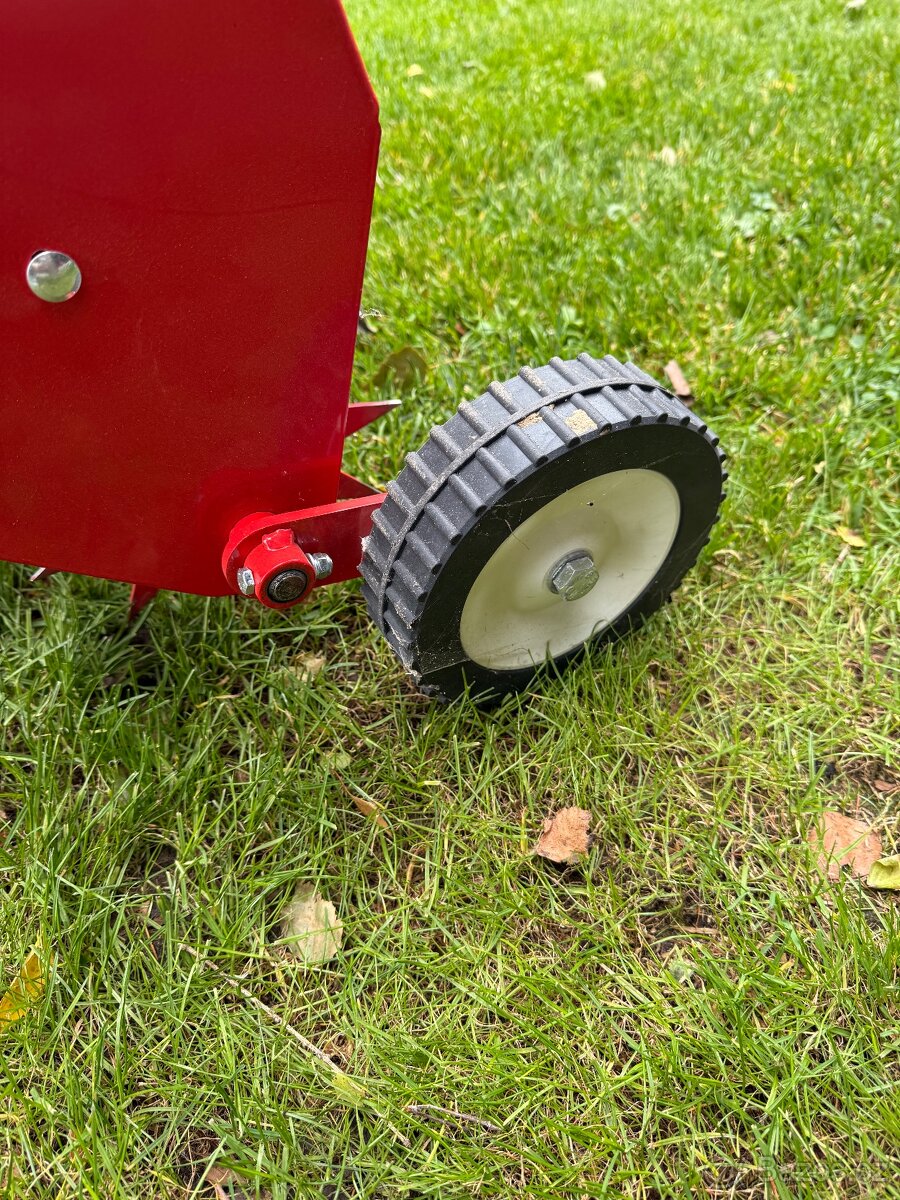 Provzdušňovač tažený VARI PT-1000 - 6