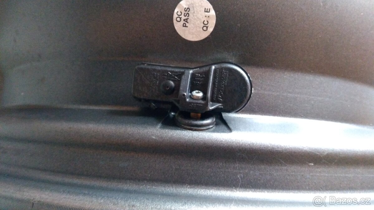 alu disky DEZENT TTDK 15", 5x114,3 s čidly kontroly tlaku - 6