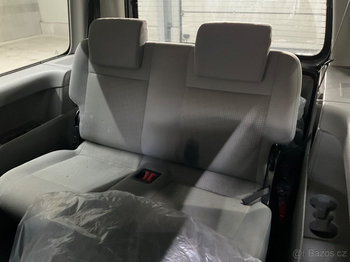 Volkswagen Caddy MAXI 7-MÍST 2.0Tdi 103KW TAŽNÉ 195 tis km - 6
