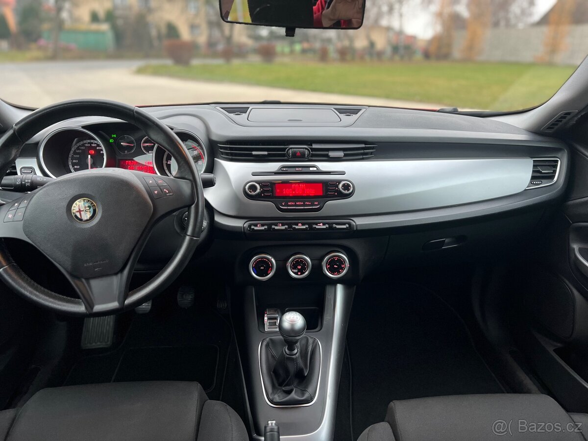 Alfa Romeo Giulietta JTD - 6