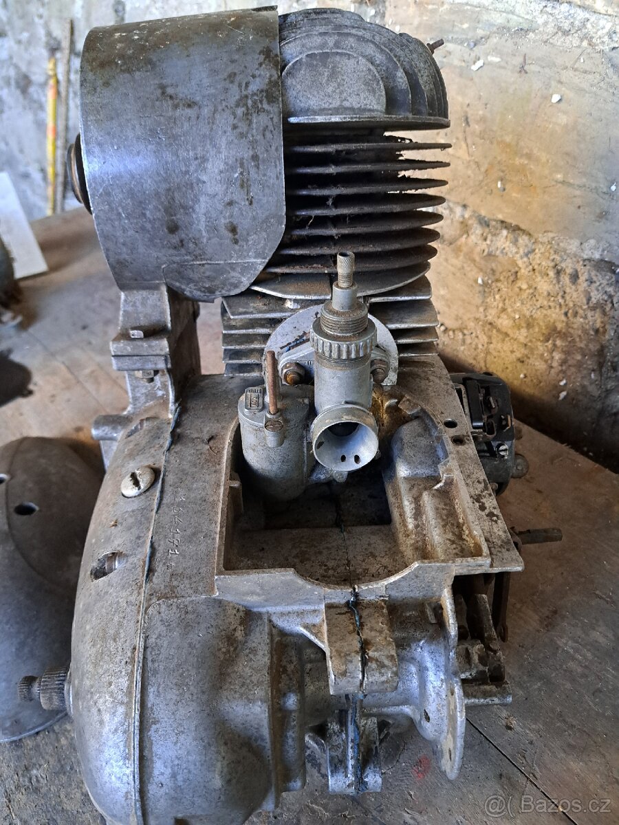 Motor ČZ 175 Prase - 6