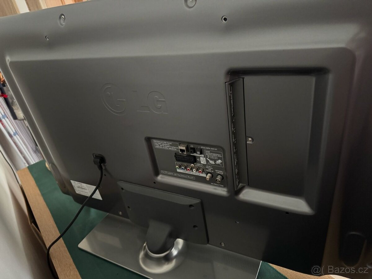 Televize 42" LG 42LB650V - 6