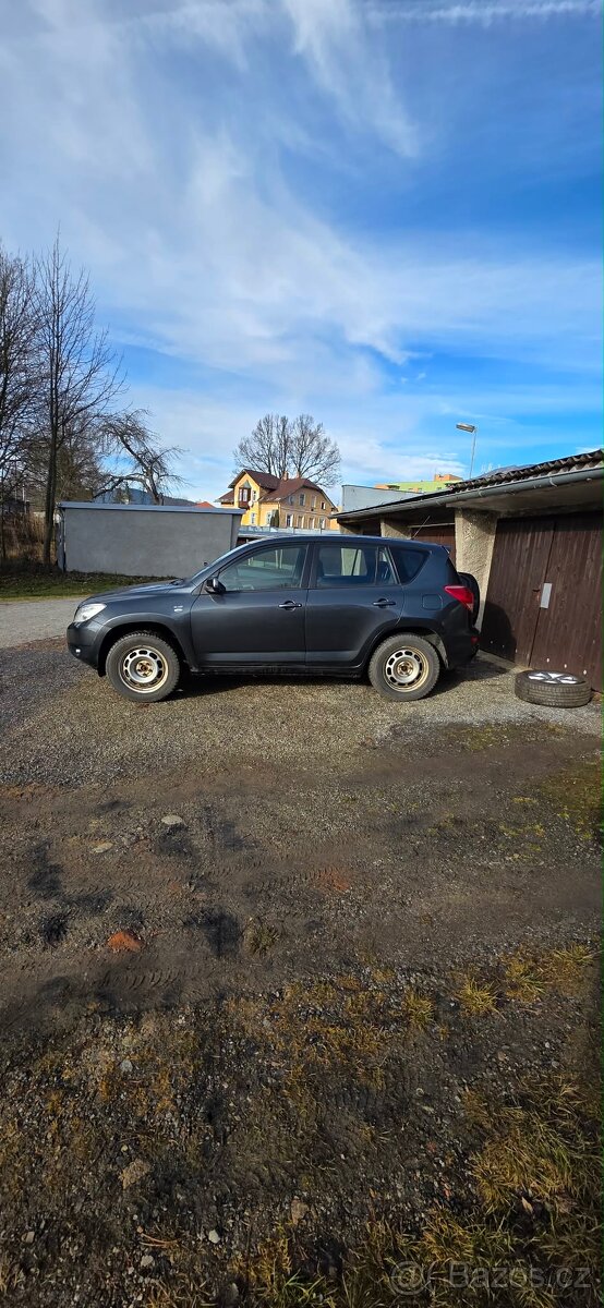 Prodám toyota rav 4 - 6