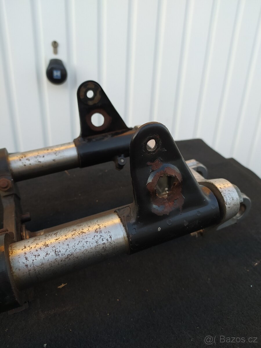 Přední vidlice ČZ 125 175 - 6