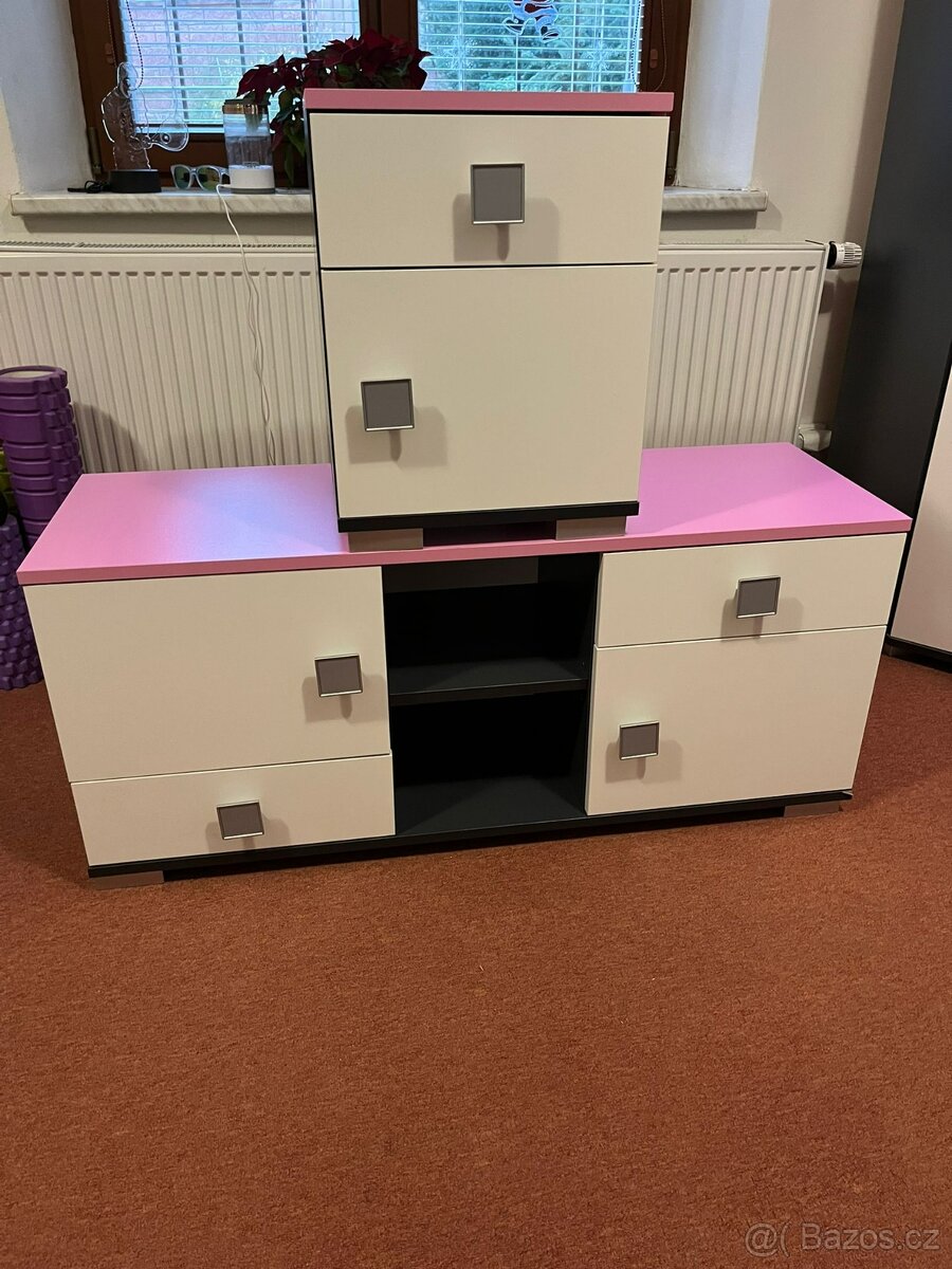 skříňky komplet - 6