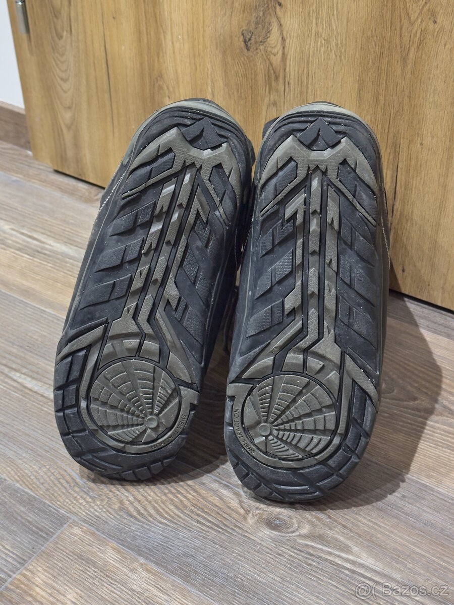 Boty na snowboard, velikost 43 - 6