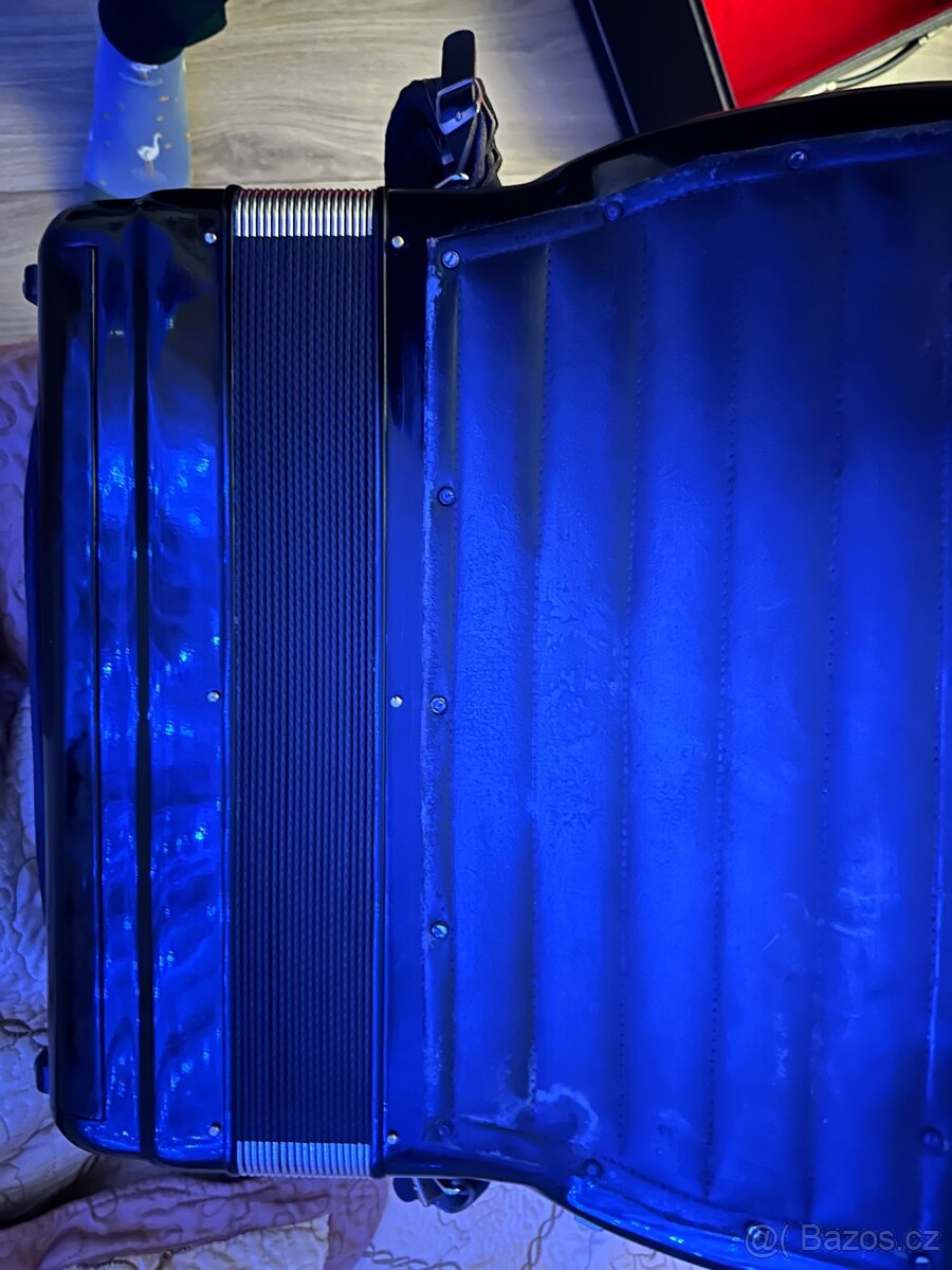 Prodám Akordeon ELXOM - 6