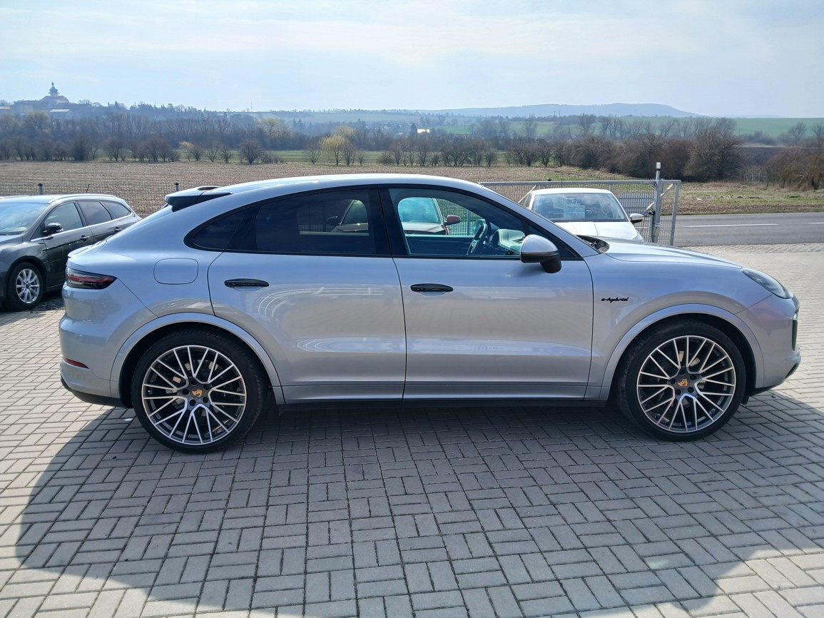 Porsche Cayenne E-Hybrid - 6