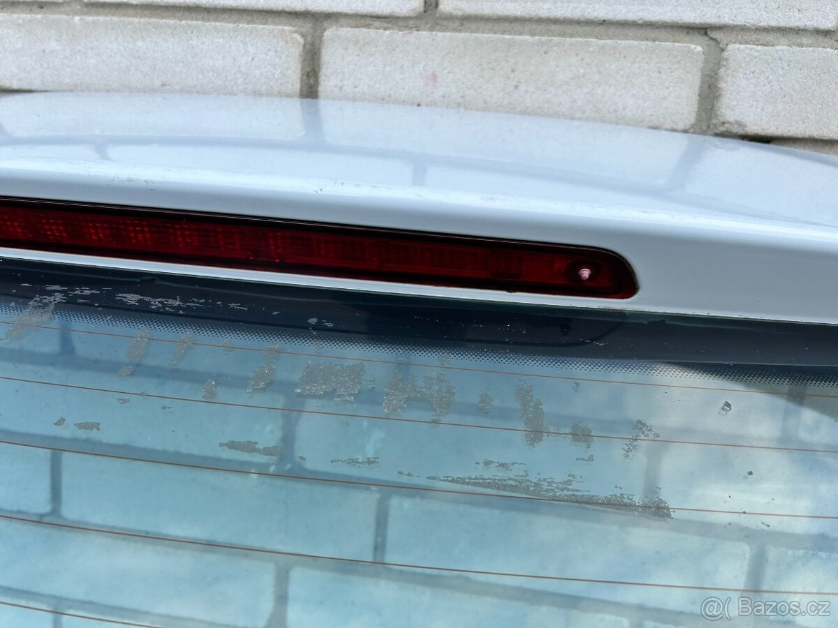 Páté dveře Octavia 3 kombi barva bílá - 6