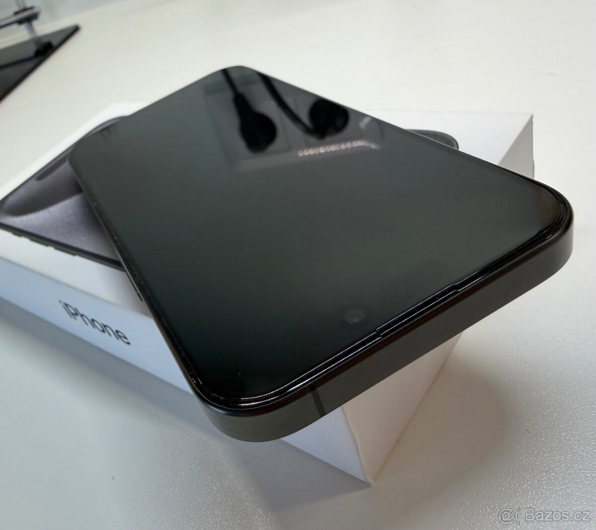 iPhone 15 Pro, Black Titanium, 128GB - 6