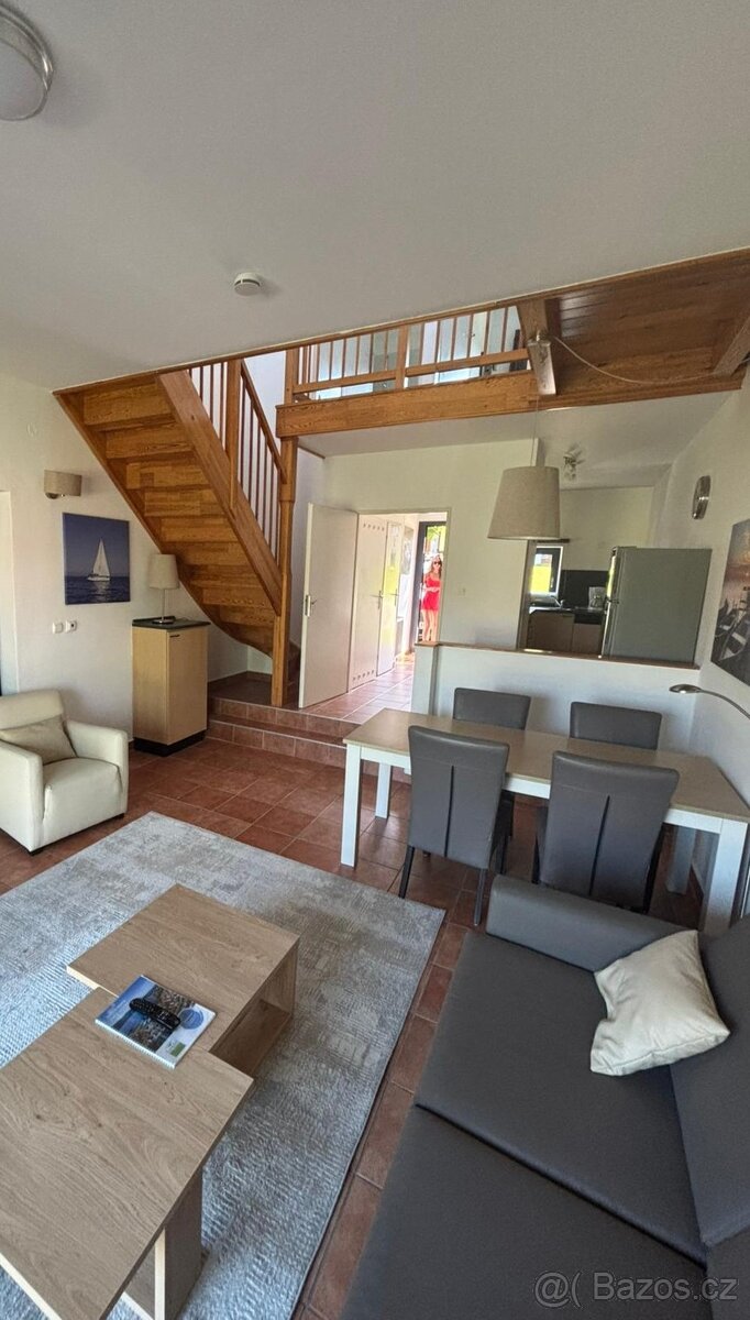 Prodám krásný patrový bungalov přímo u jezera - 6