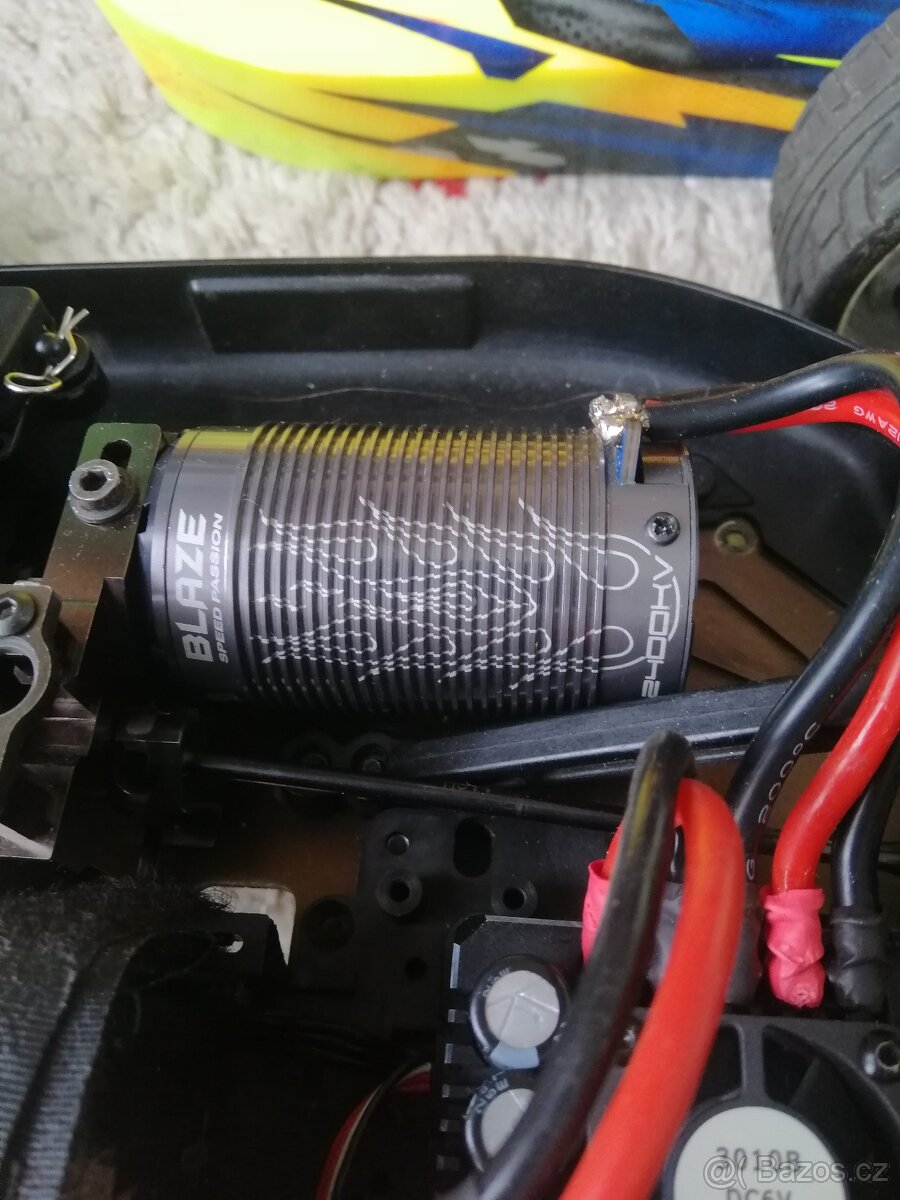 Závodní RC 1/8 elektro Kyosho Inferno MP9e -4WD JAPAN - 6