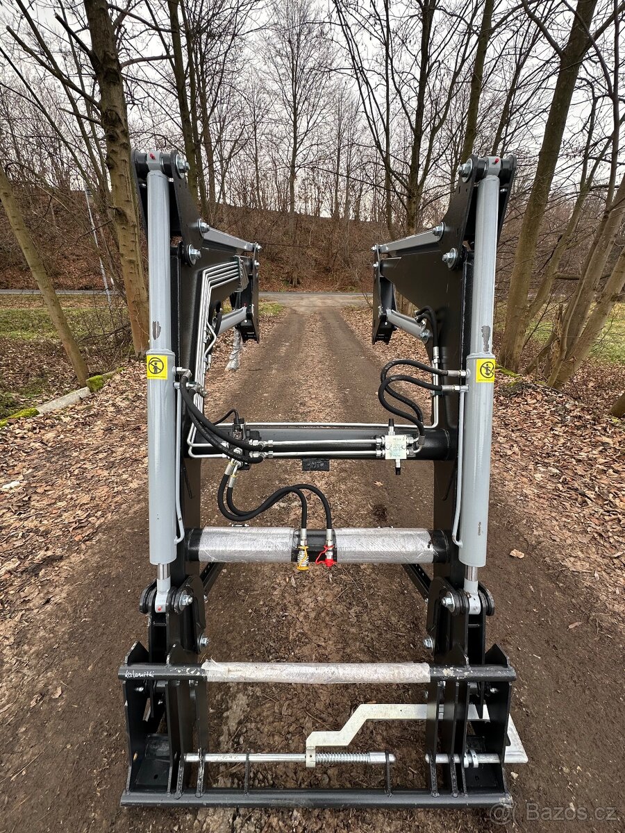 Čelní nakladač na traktor HYDRATRAC 1600 - 6