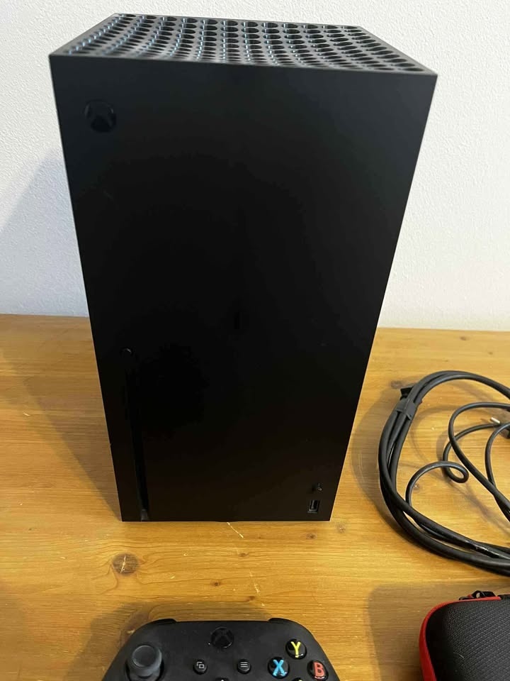 Microsoft Xbox Series X 1TB SSD - 6