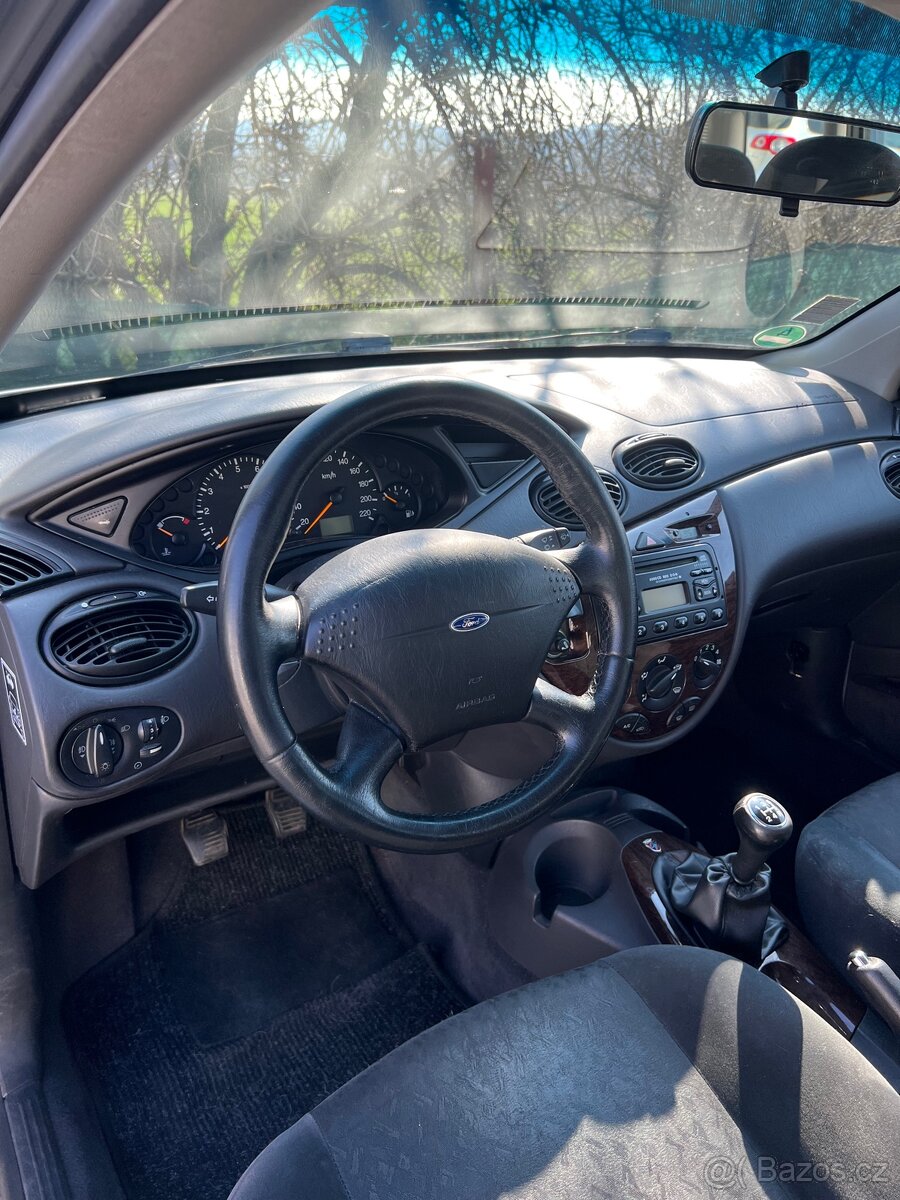 Ford Focus, 1.6i, Manuál, CHIA, 2 Sady kol - 6
