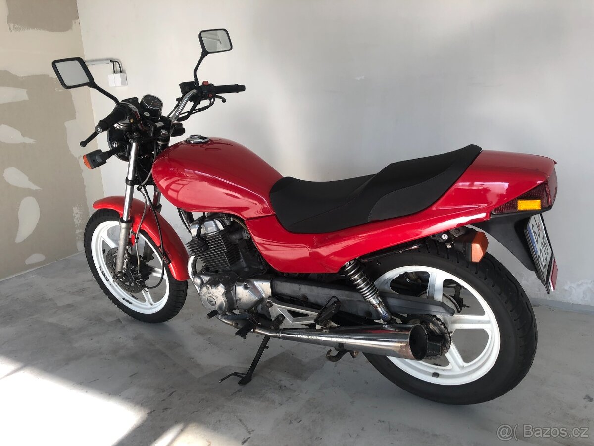 Honda CB250 - 6