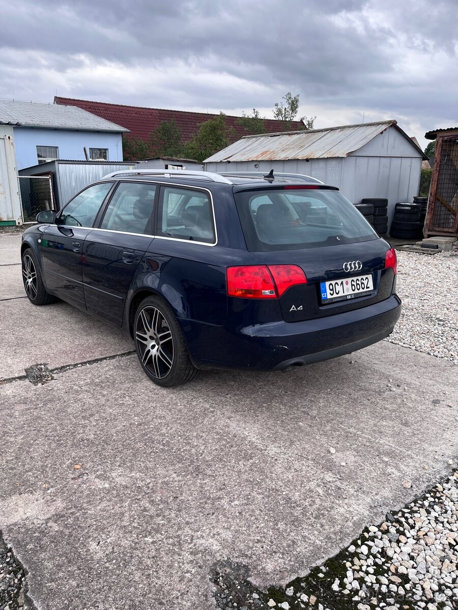 Audi A4 2.5tdi..combi.....manuál - 6