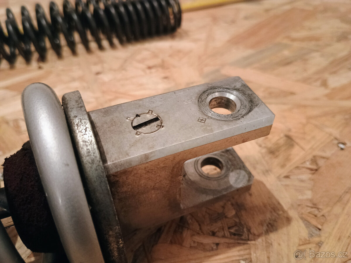 Centrální tlumič Suzuki DL650 V-strom - 6