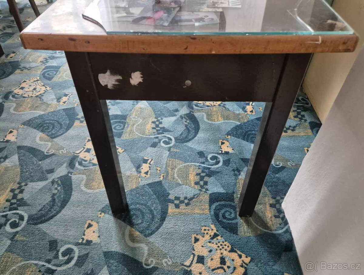 Socialistický pracovní stůl nebo tak něco - 6