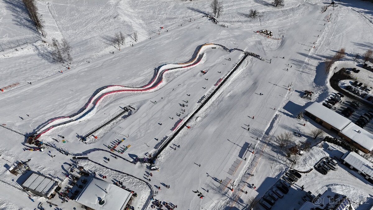Prodej zavedeného rodinného penzionu + rozestavěná stavba - - 6