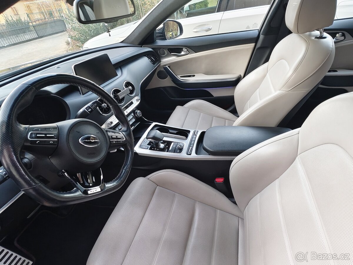 KIA Stinger 3.3 V6, 4x4, 2019 - TOP STAV - 6