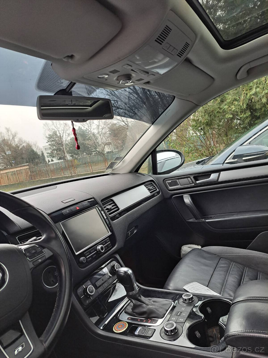 VW Tuareg R line 3,0 TDI r.v.2013 - 6
