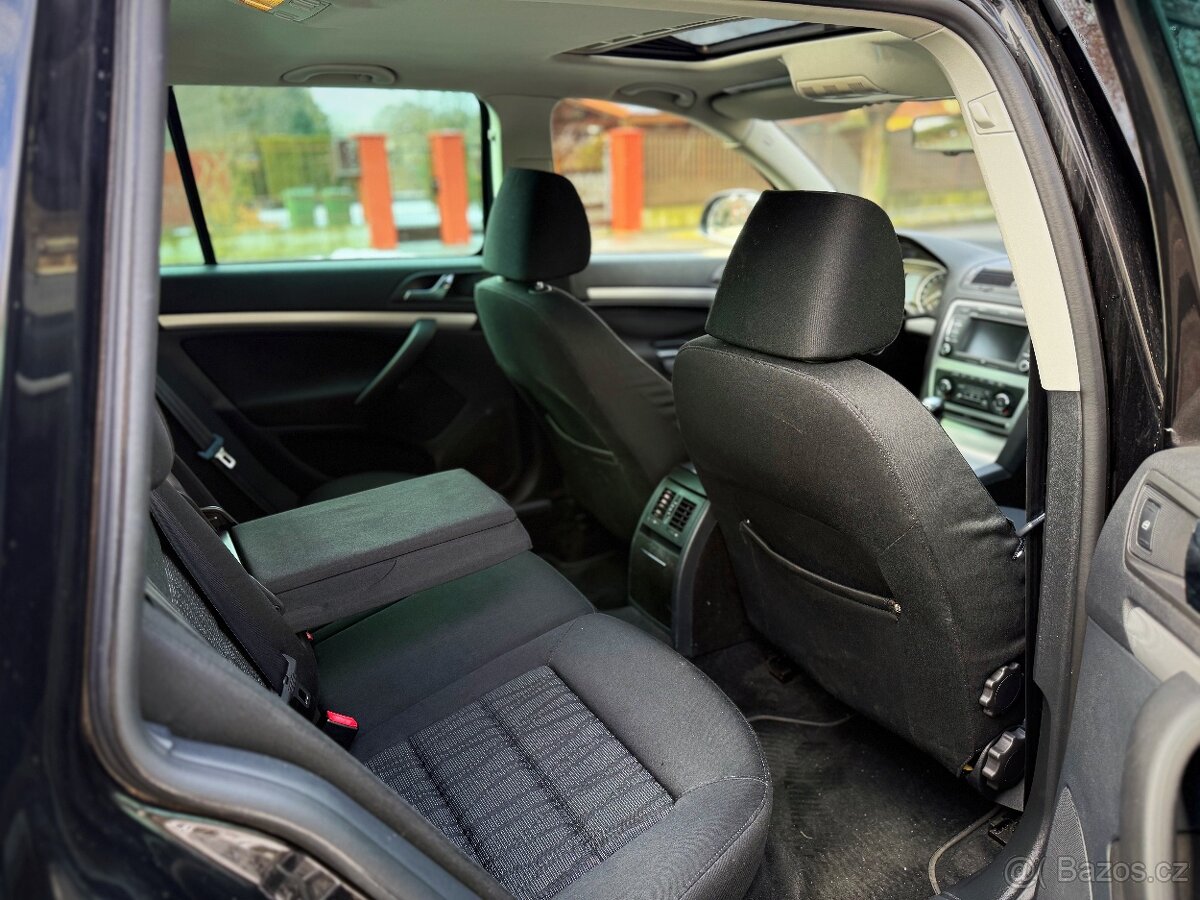 Octavia2 facelift 160tkm 2010 - 6