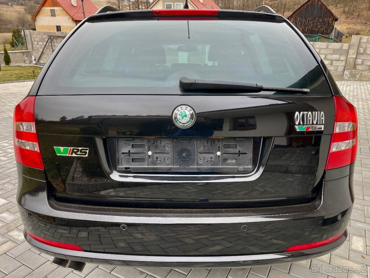 ŠKODA OCTAVIA COMBI RS 2,0TDI - 6
