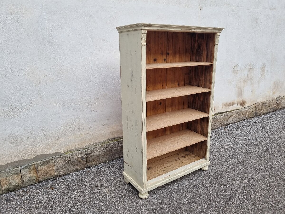 STARÁ KNIHOVNA V PATINĚ - 6