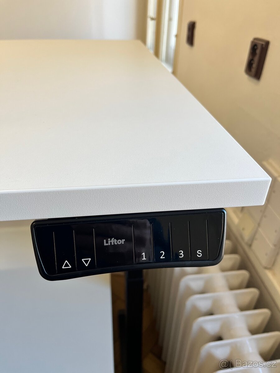 Kancelářský nábytek - 6