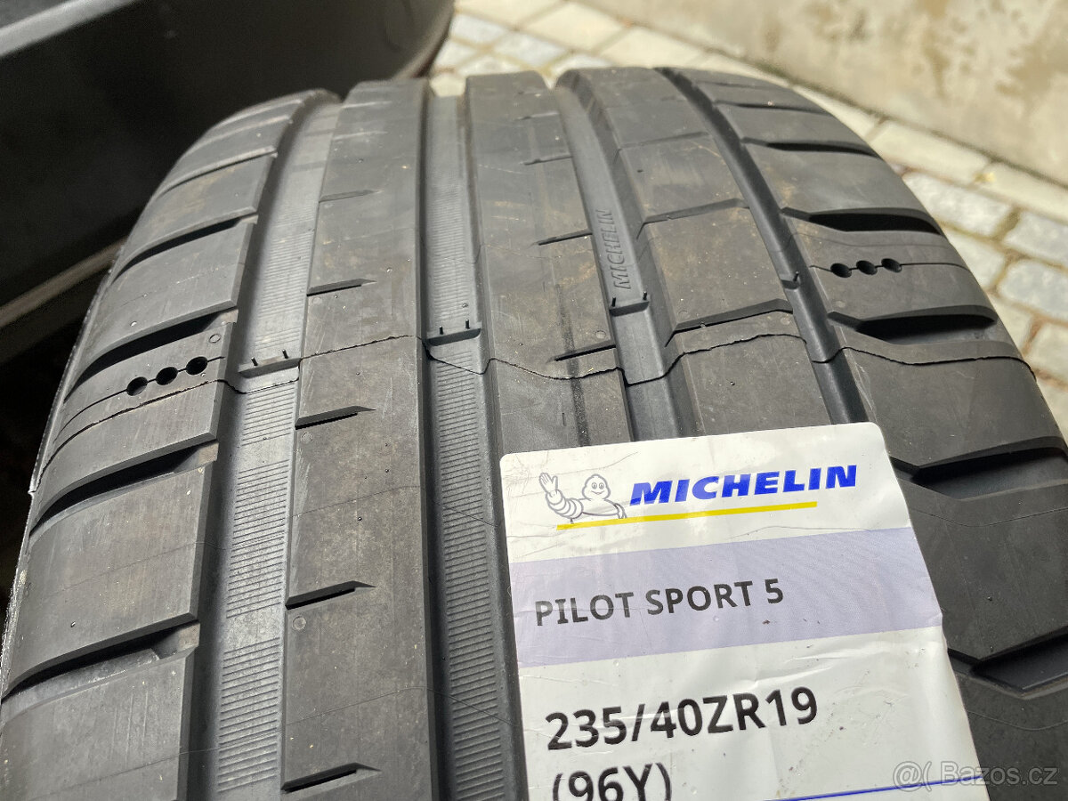 NOVÉ MICHELIN PILOT SPORT 5 235/40/19 96Y XL FR DOT2024 - 6