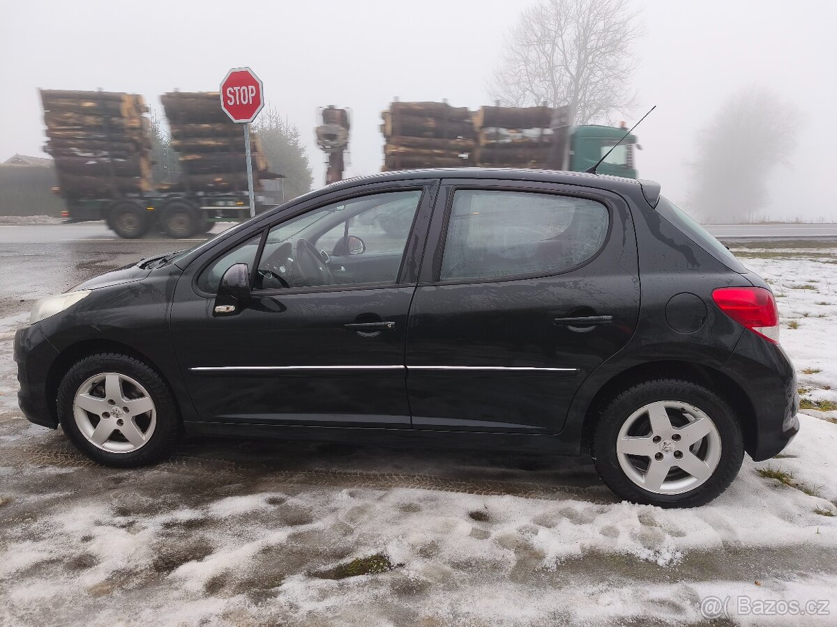 Peugeot 207 1.4i 16V - 6