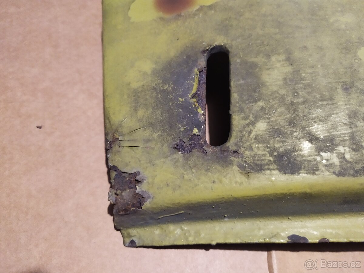 Zadní čelo Škoda 100 - 6