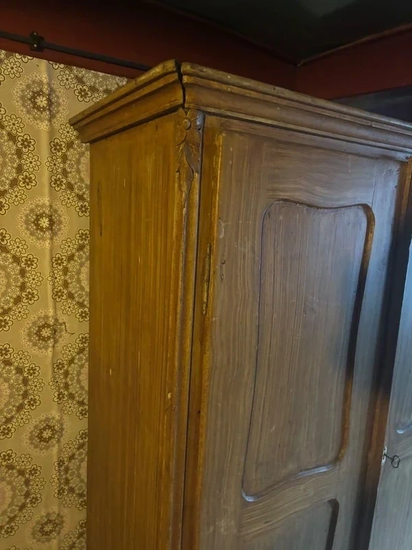 2 starožitné skříně - 6