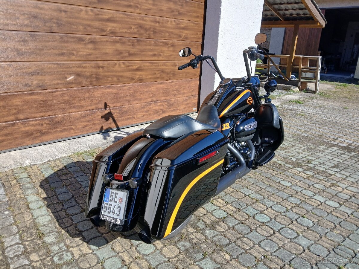 Harley-Davidson FLHRXS Road King Special 107 - 6