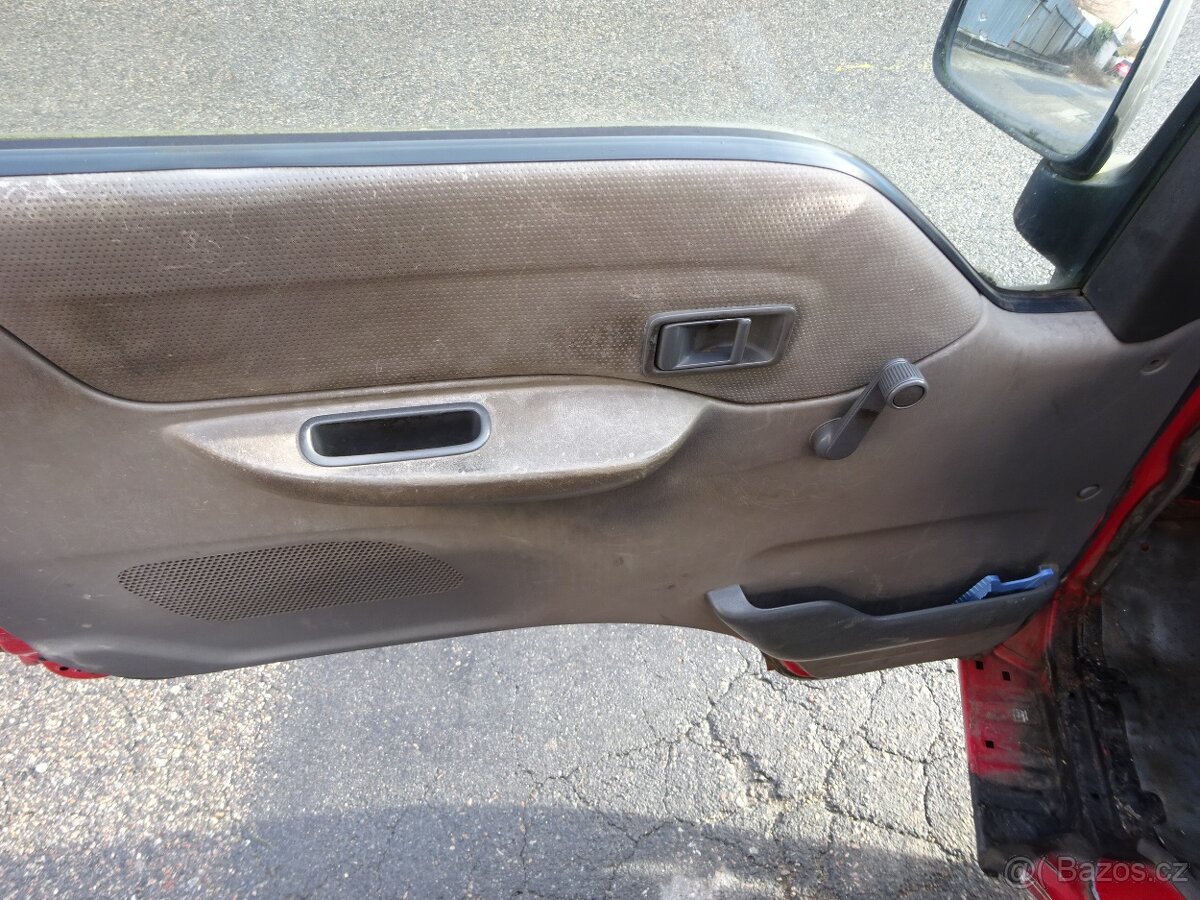 Mazda E SD1 C32 Valník r.v.2000 1.Majitel (DPH) 52 kw - 6