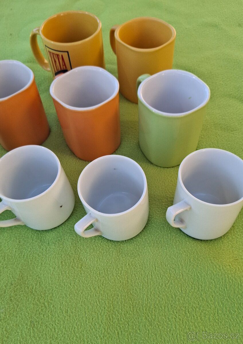 Retro - dřevěné + hrnky, konvice. - 6