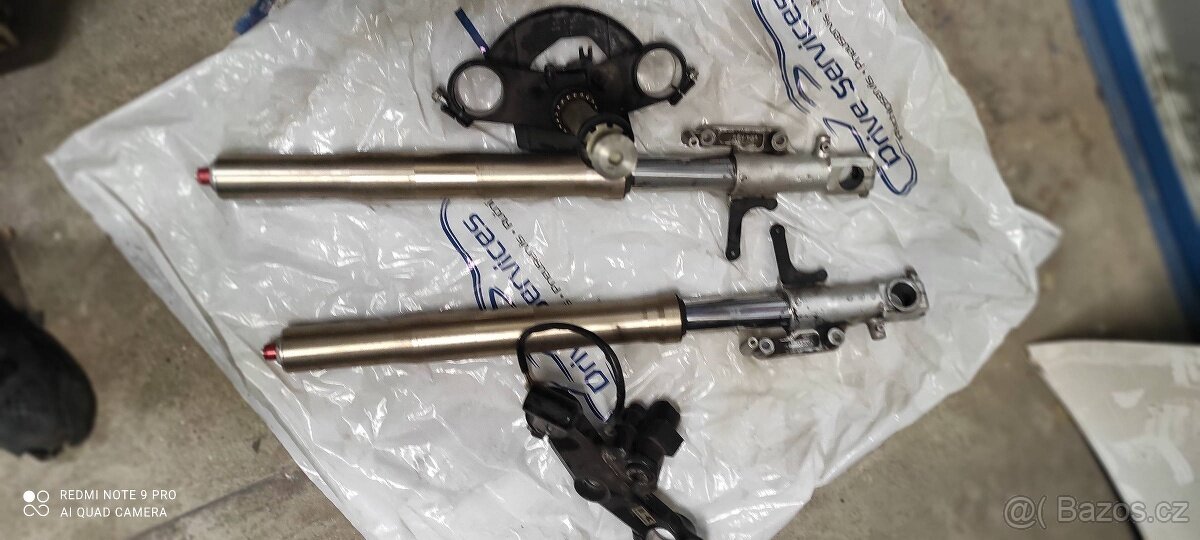 Prodám díly na zx12r - 6