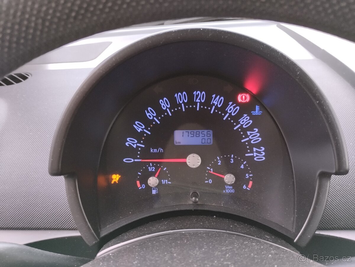 VW New Beetle 1.4 i cabrio - 6