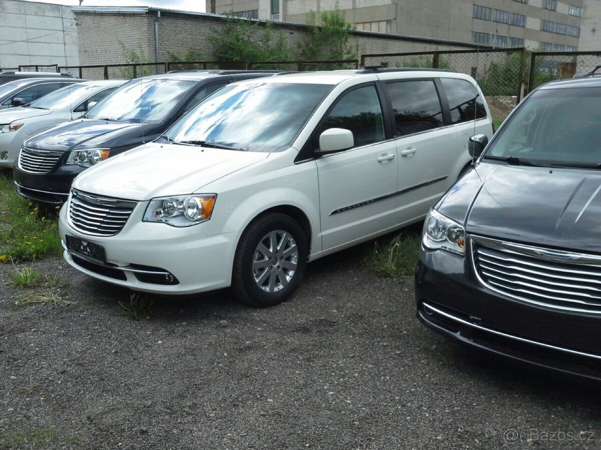 Chrysler Town and Country 3,6 pentastar - 6