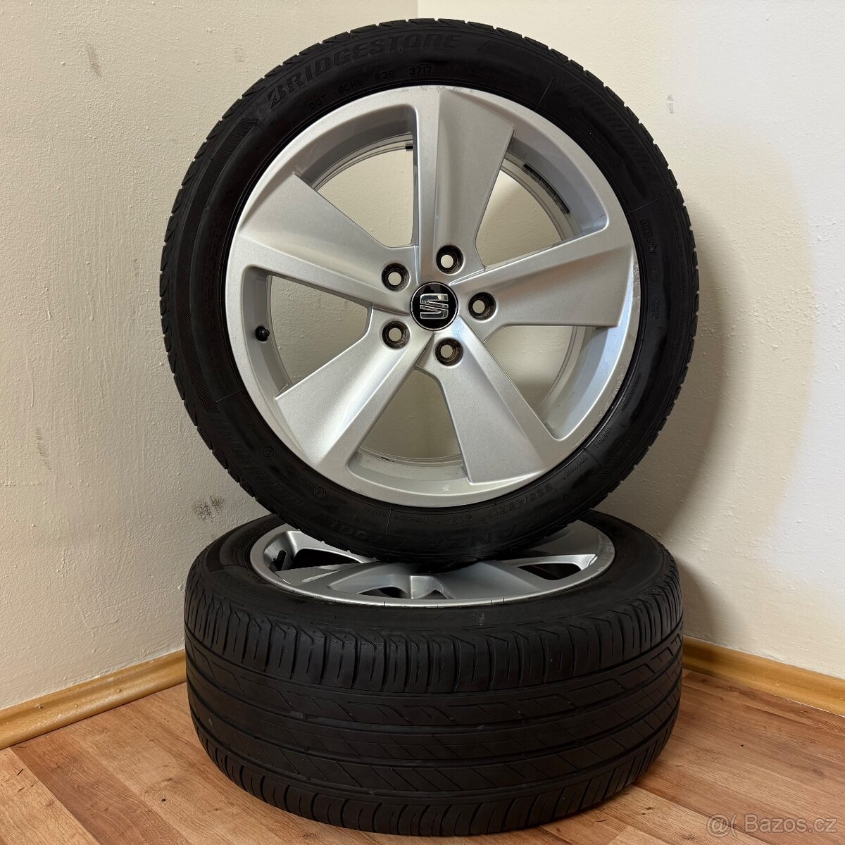 SEAT LEON FR 5x112 R17 ET51+LETNÍ 225/45R17 5mm - 6