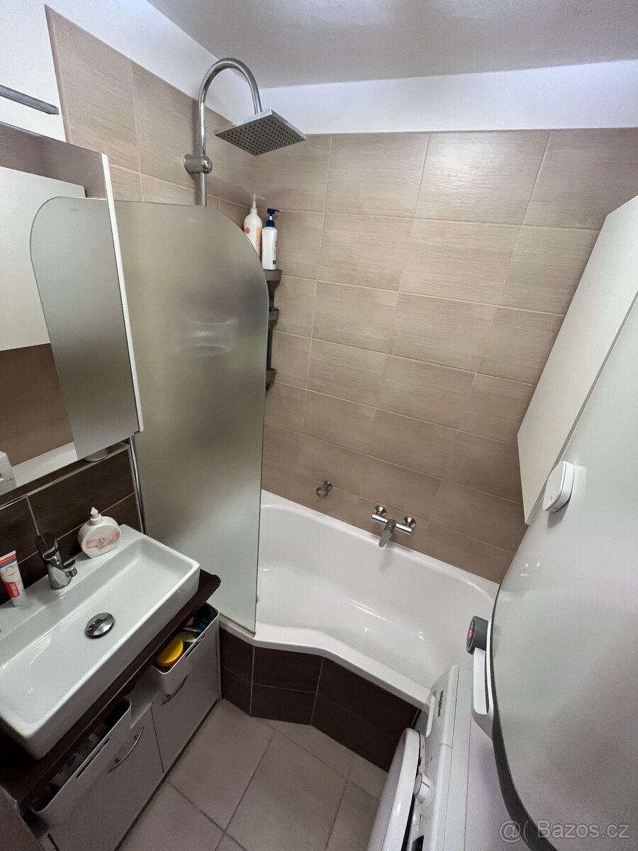 Byt 3+1 po rekonstrukci - Ostašská - 6